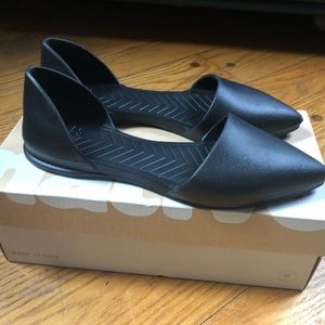 Native “Audrey” flats